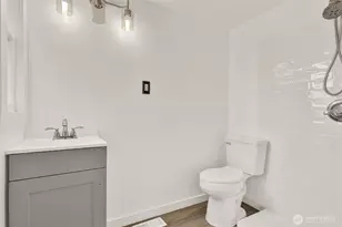 758 S 39th St, Tacoma, WA 88418 - Photo 33