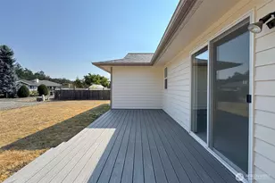 942 E Willow St, Sequim, WA 98382 - Photo 11
