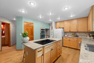 16690 SE 50th Pl, Bellevue, WA 98006 - Photo 17