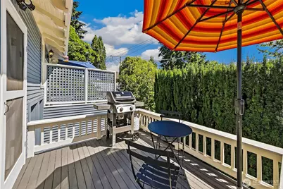 418 16th Avenue E #418, Seattle, WA 98112 - Photo 11