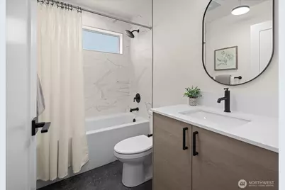 10326 Ashworth Avenue N, Seattle, WA 98133 - Photo 5