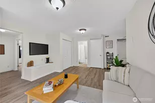 4042 5th Ave NE, Seattle, WA 98105 - Photo 25
