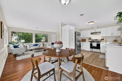 4042 5th Avenue NE, Seattle, WA 98105 - Photo 13