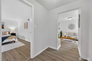 4042 5th Ave NE, Seattle, WA 98105 - Photo 23