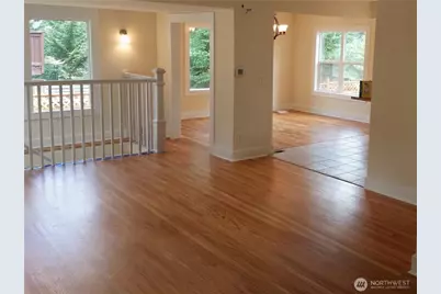 14350 Corliss Avenue N, Seattle, WA 98133 - Photo 23