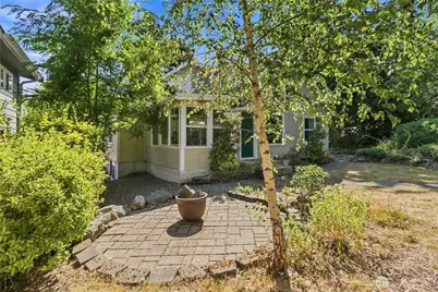 14350 Corliss Avenue N, Seattle, WA 98133 - Photo 5