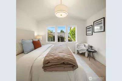 7064 Cleopatra Place NW, Seattle, WA 98117 - Photo 13