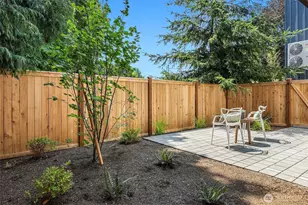 7064 Cleopatra Pl NW, Seattle, WA 98117 - Photo 25