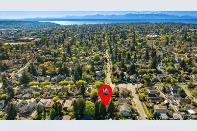 7064 Cleopatra Place NW, Seattle, WA 98117 - Photo 29
