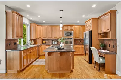 9545 NE Idel Weis Court, Bainbridge Island, WA 98110 - Photo 15
