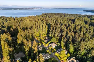 9545 NE Idel Weis Ct, Bainbridge Island, WA 98110 - Photo 37