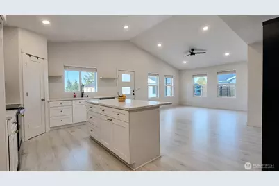3004 Orange Court, Winlock, WA 98596 - Photo 3