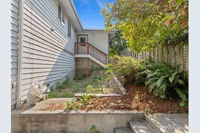 8809 Earl Avenue NW, Seattle, WA 98117 - Photo 31