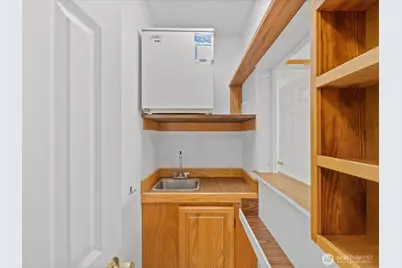8809 Earl Avenue NW, Seattle, WA 98117 - Photo 23