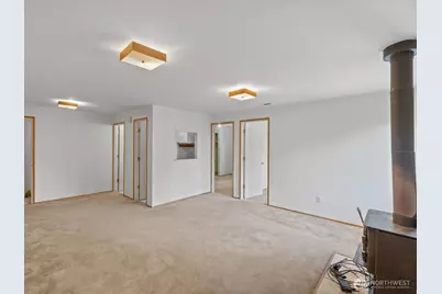 8809 Earl Avenue NW, Seattle, WA 98117 - Photo 21