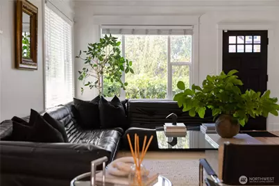 716 32nd Avenue, Seattle, WA 98122 - Photo 3