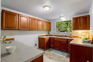 3102 Bridgeport Way W, University Place, WA 98466 - Photo 9
