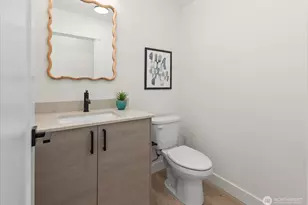 10326 B Ashworth Ave N, Seattle, WA 98133 - Photo 9