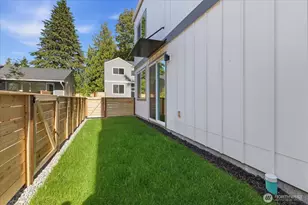 10326 B Ashworth Ave N, Seattle, WA 98133 - Photo 19