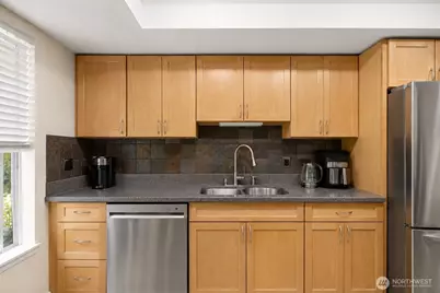 4727 W Lake Sammamish Parkway SE #B203, Issaquah, WA 98027 - Photo 5