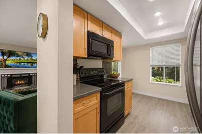 4727 W Lake Sammamish Parkway SE #B203, Issaquah, WA 98027 - Photo 3