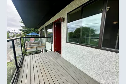 2515 Thorndyke Avenue W, Seattle, WA 98199 - Photo 7