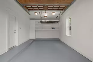 1007 W Newell St, Seattle, WA 98119 - Photo 37