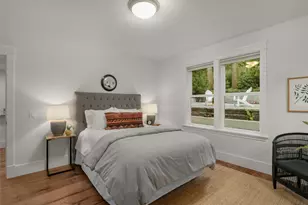 1007 W Newell St, Seattle, WA 98119 - Photo 31