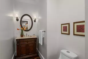 1007 W Newell St, Seattle, WA 98119 - Photo 17