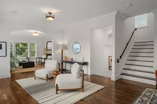 1007 W Newell St, Seattle, WA 98119 - Photo 9