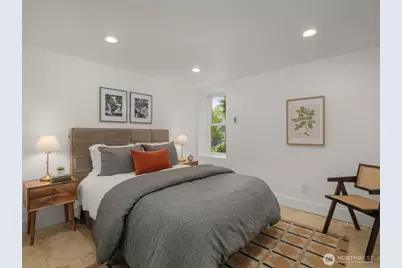 1007 W Newell Street, Seattle, WA 98119 - Photo 33