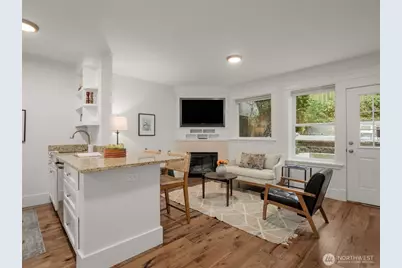 1007 W Newell Street, Seattle, WA 98119 - Photo 29