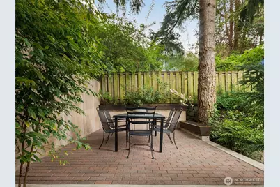 1007 W Newell Street, Seattle, WA 98119 - Photo 39