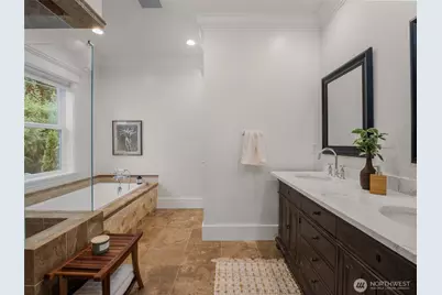 1007 W Newell Street, Seattle, WA 98119 - Photo 21