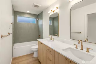 3638 Greenwood Ave N, Seattle, WA 98103 - Photo 15