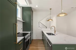 3638 Greenwood Ave N, Seattle, WA 98103 - Photo 7