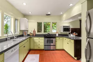 211 19th Ave SW, Olympia, WA 98501 - Photo 13