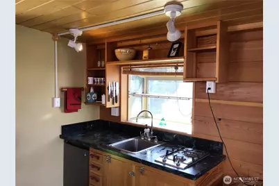 624 W Ewing Street, Seattle, WA 98119 - Photo 7