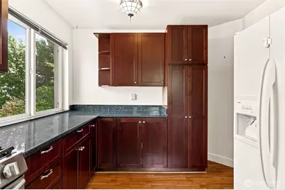 5210 30th Avenue S, Seattle, WA 98108 - Photo 7