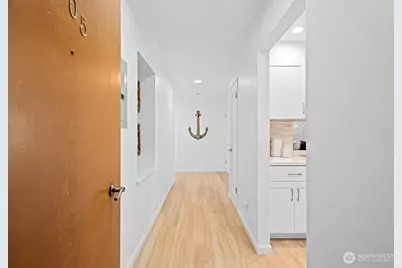 515 Lake Street S #205, Kirkland, WA 98033 - Photo 5