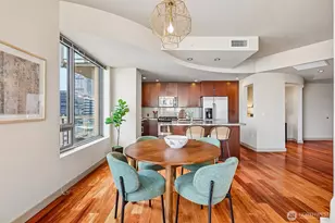 910 Lenora St, Seattle, WA 98121 - Photo 11