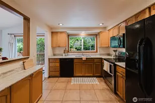 10381 Wilkes Ct NW, Silverdale, WA 98383 - Photo 9