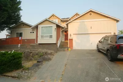 4012 122nd Avenue SE, Bellevue, WA 98006 - Photo 1