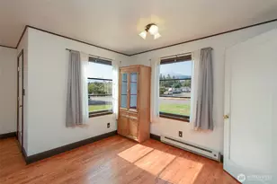 522 S A St, Port Angeles, WA 98362 - Photo 9