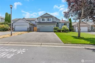 9016 190th St E, Puyallup, WA 98375 - Photo 25