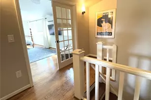 2256 Viewmont Way W, Seattle, WA 98199 - Photo 17
