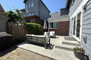2256 Viewmont Way W, Seattle, WA 98199 - Photo 35