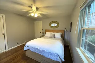 2256 Viewmont Way W, Seattle, WA 98199 - Photo 15