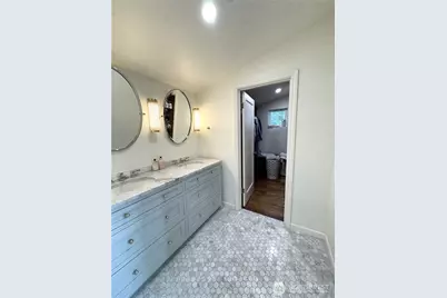 2256 Viewmont Way W, Seattle, WA 98199 - Photo 21