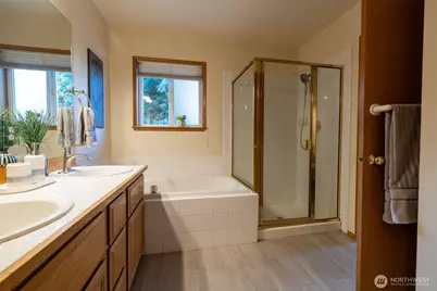 5018 Ryan Way, Seattle, WA 98178 - Photo 25